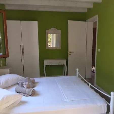 Theonymfi Luxury Apartament *